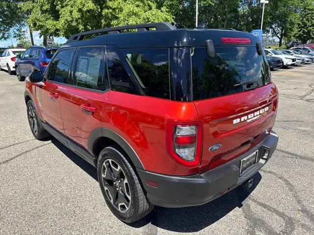 Used 2022 Red Ford Outer Banks image 11