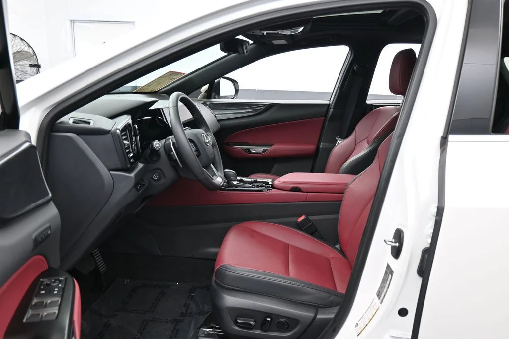 Used 2025 White Pearl Lexus 350 Premium image 10