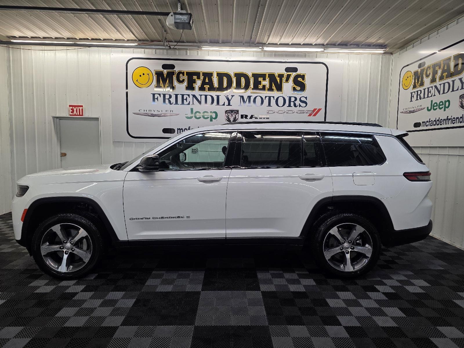 Used 2026 Bright White Clearcoat Jeep Limited image 3