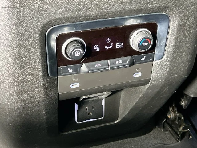Used 2021 Gray Chevrolet Z71 image 26