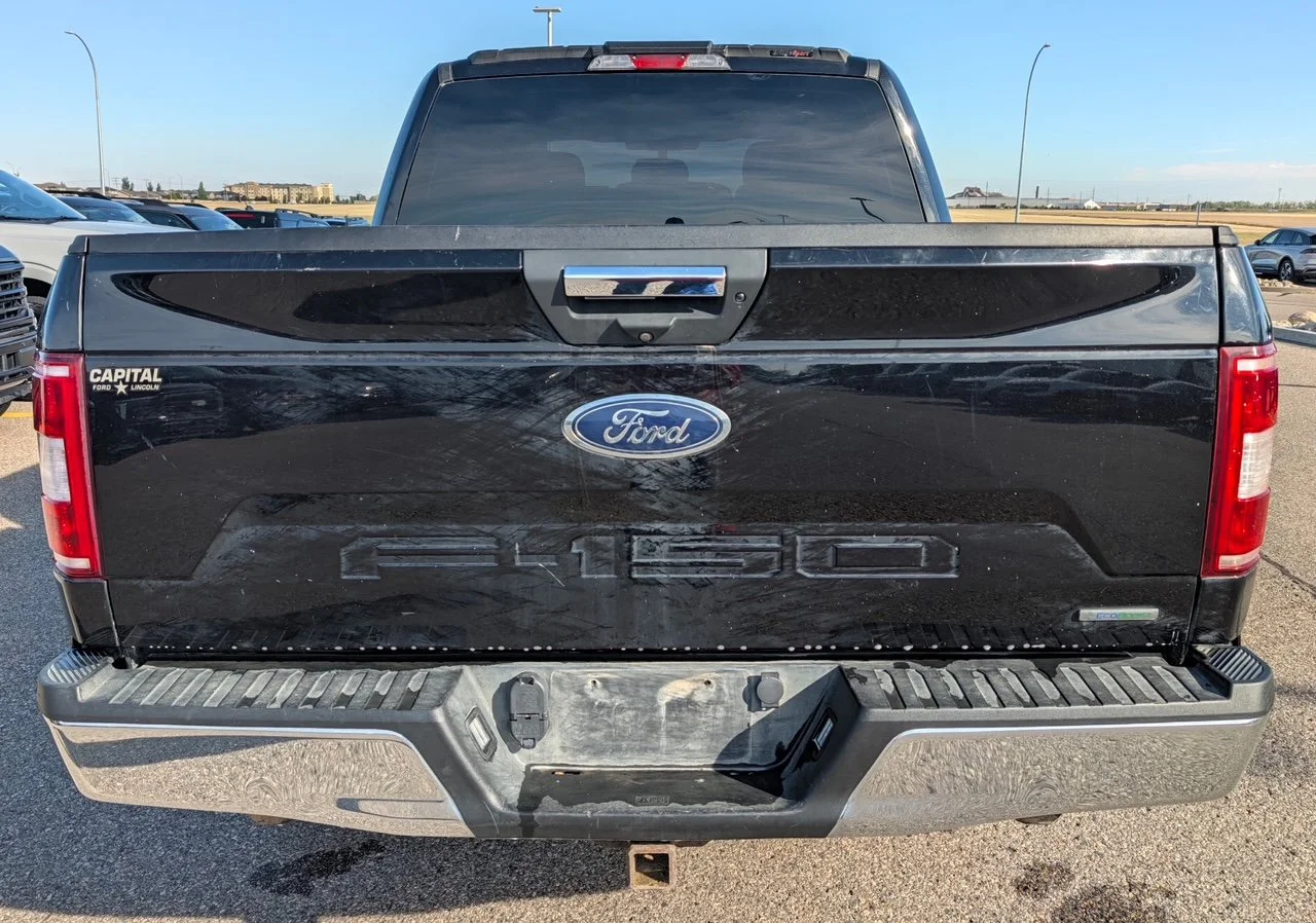 Used 2020 BLACK Ford XLT SuperCrew image 4