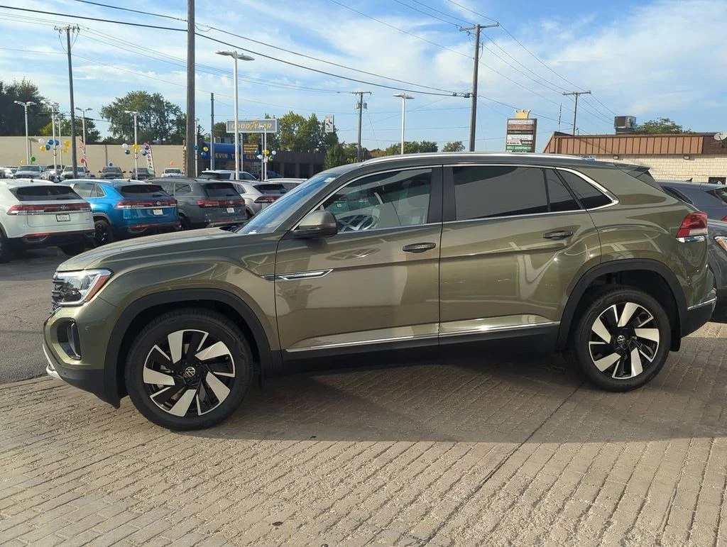 New 2026 Green Volkswagen 2.0T SEL image 5