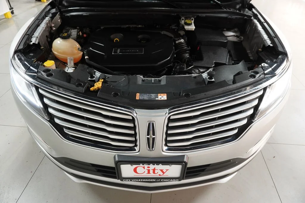 Used 2017 Ingot Silver Lincoln Premiere image 41
