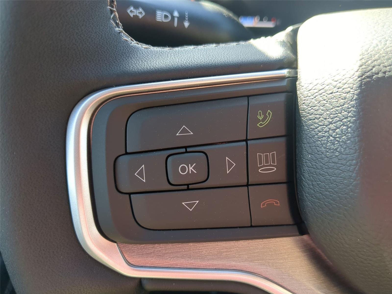 New 2026 High Gloss Black Exterior Paint Jeep Limited Altitude image 16