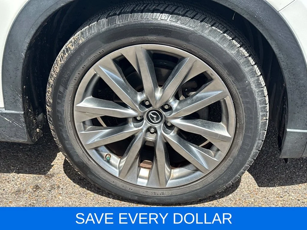 Used 2018 White Mazda Signature image 19