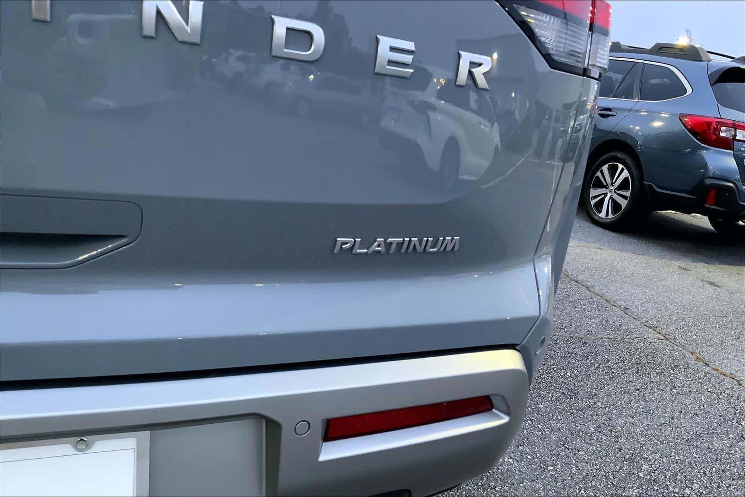 Used 2025 Boulder Gray Pearl Nissan Platinum image 9