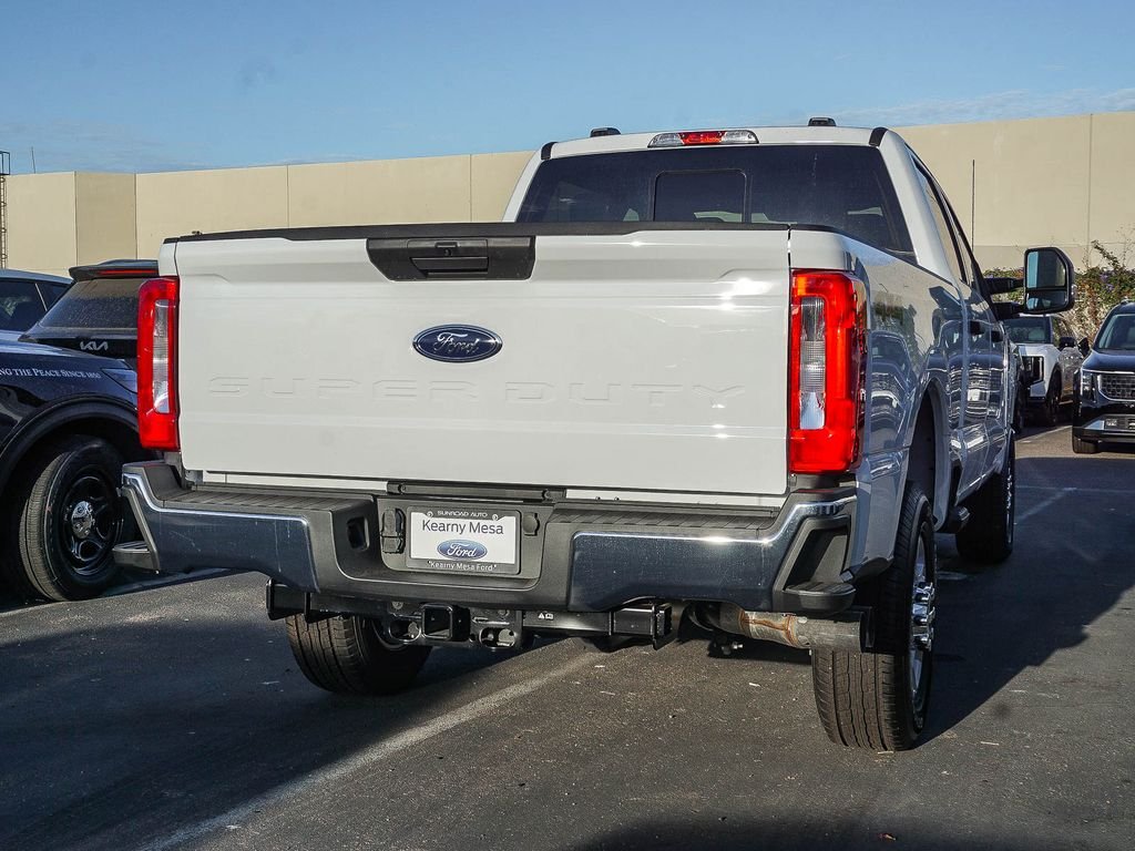 New 2026 Oxford White Ford XLT image 6