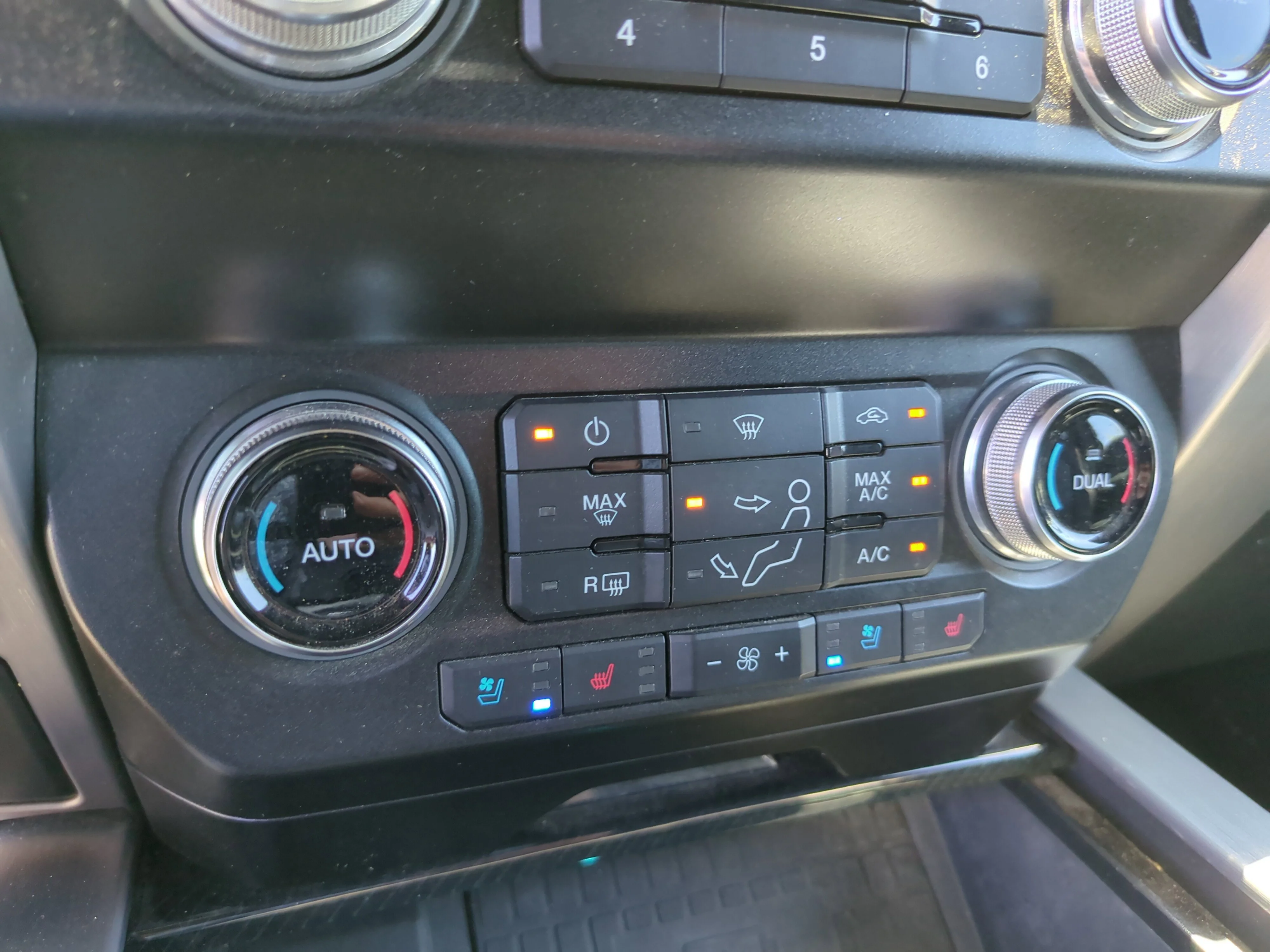 Used 2021 Agate Black Metallic Ford Platinum image 22