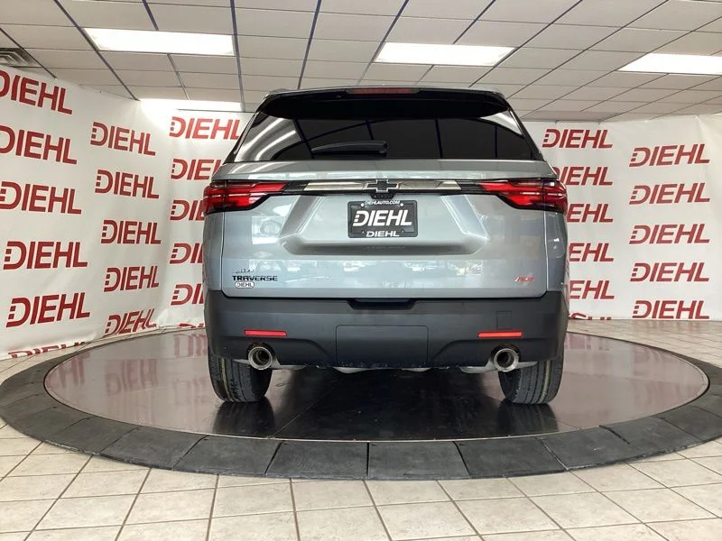 Used 2023 Gray Chevrolet RS image 6