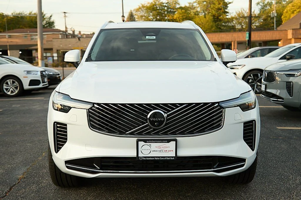New 2026 Crystal White Volvo Plus image 5