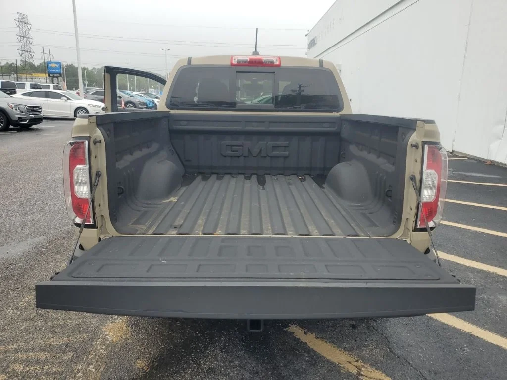 Used 2022 Beige GMC AT4 w/Leather image 14