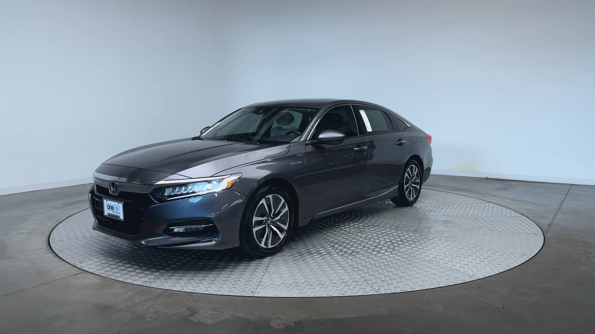 Used 2019 Gray Honda Touring image 4