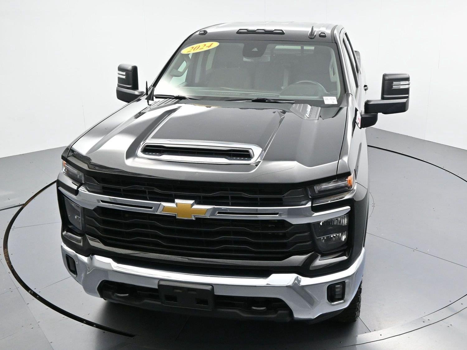 Used 2024 Black Chevrolet LT image 42