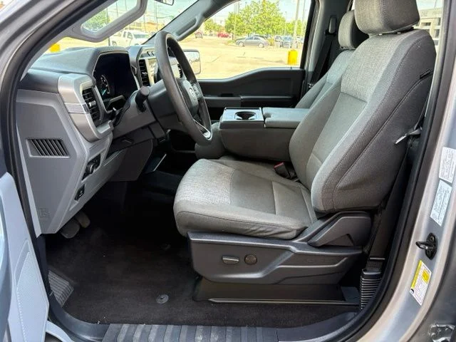 Used 2022  Ford XL image 27