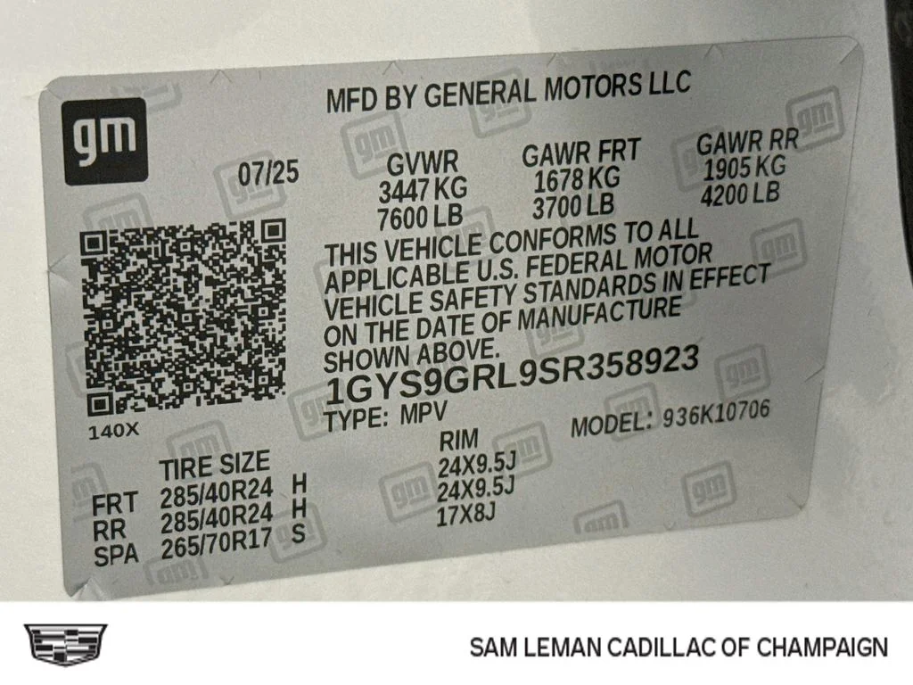 Used 2025 White Cadillac Sport Platinum image 36