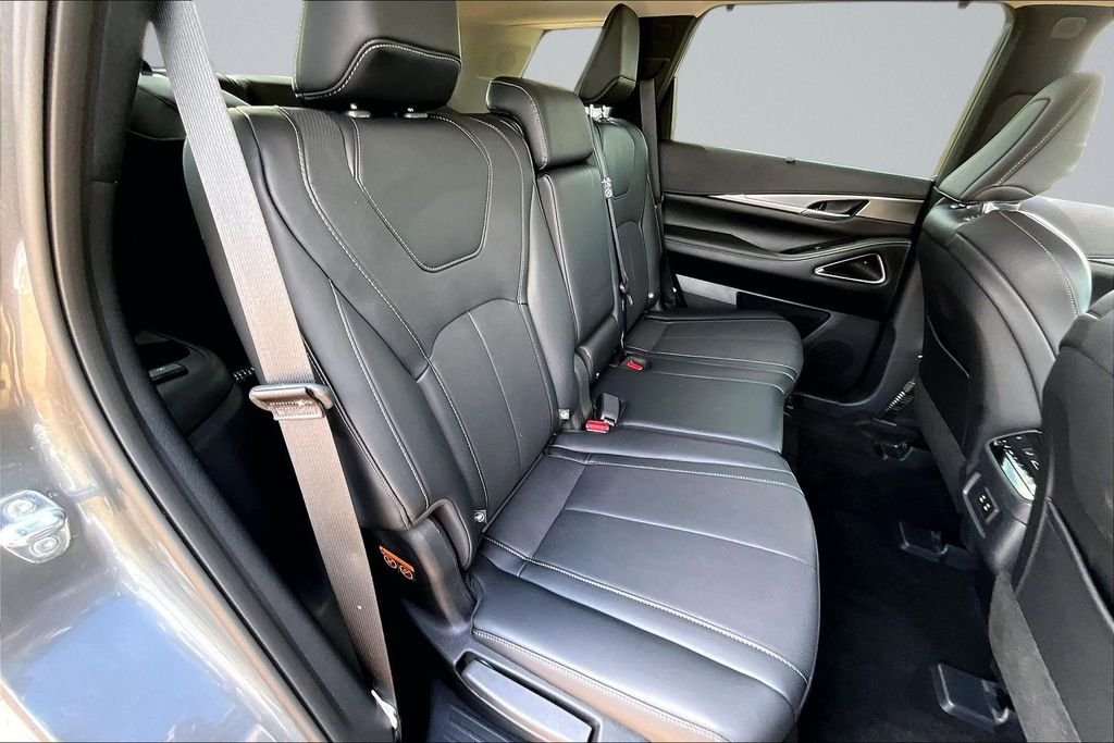 Used 2026 Gray INFINITI LUXE image 26