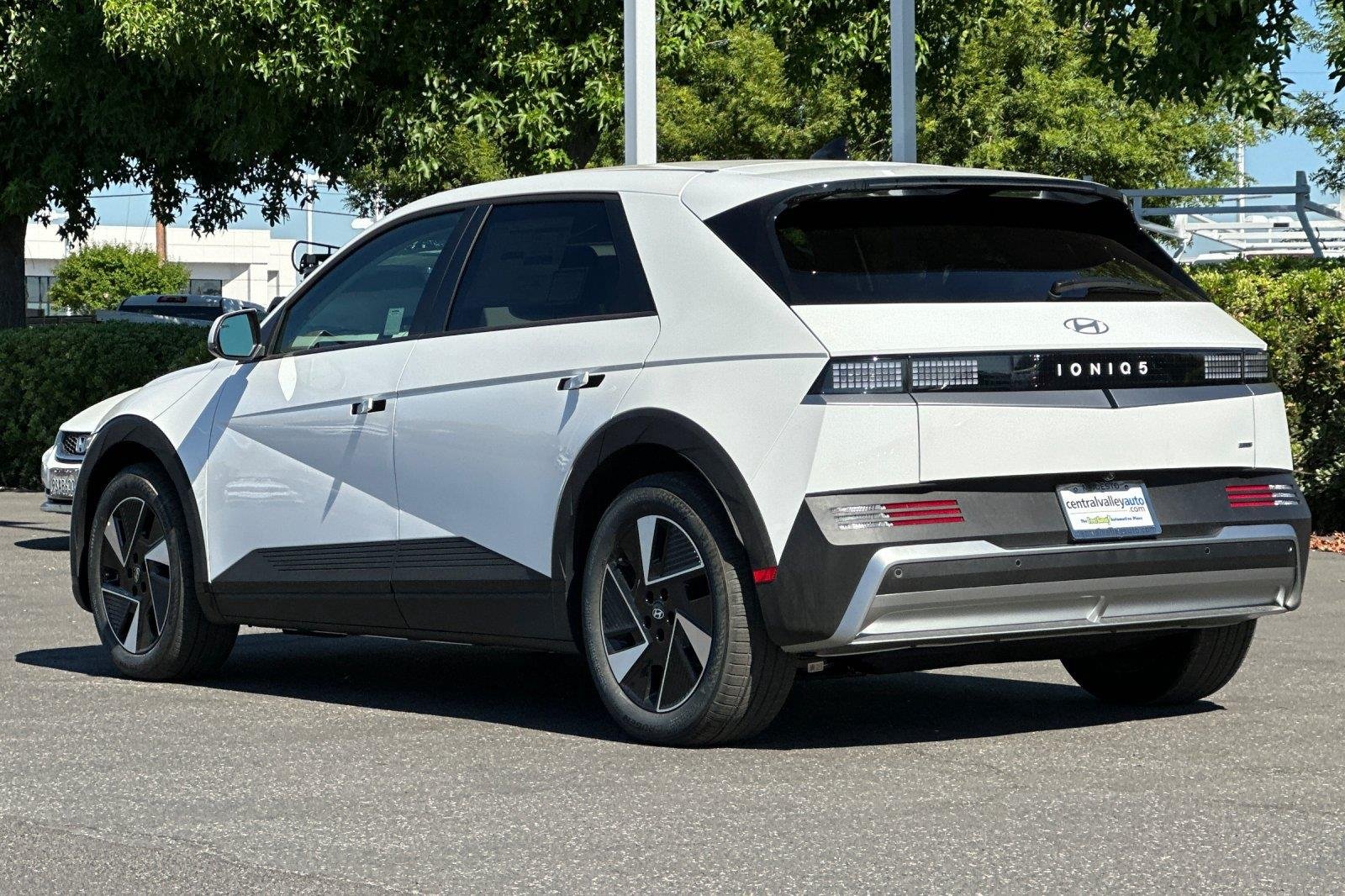 New 2026 Atlas White Hyundai SE image 6