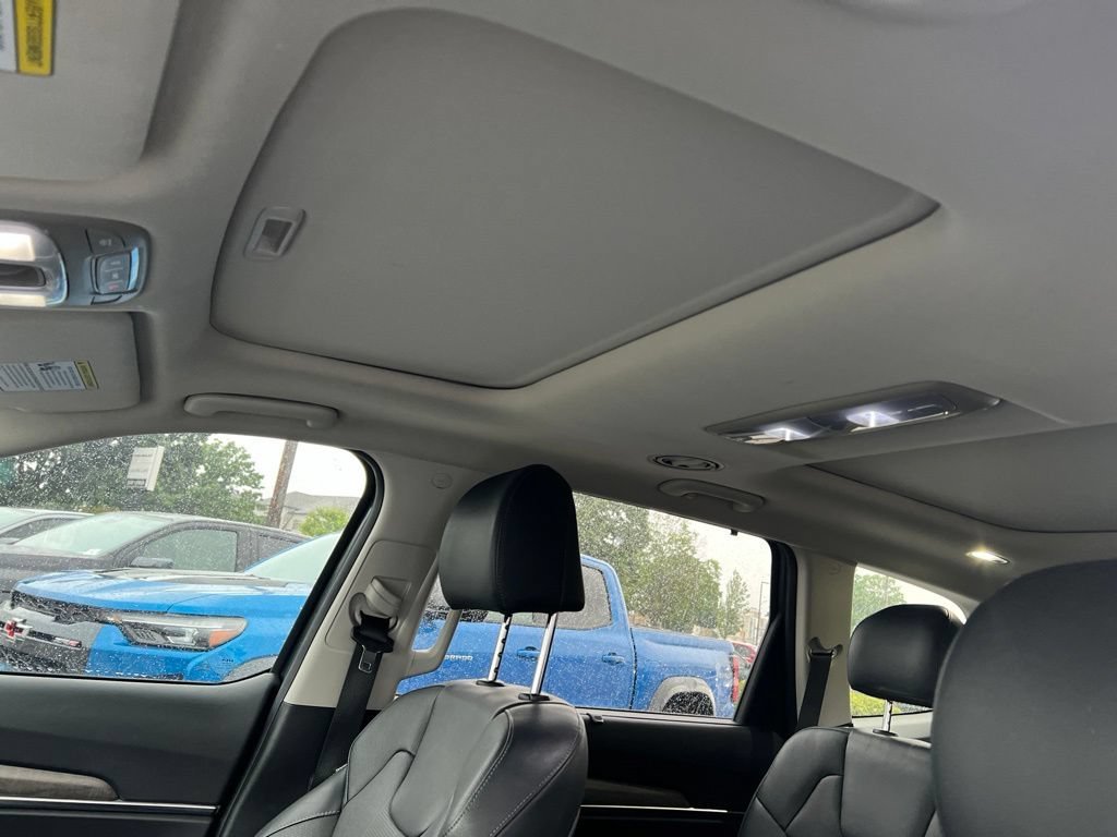 Used 2022  Kia SX image 8