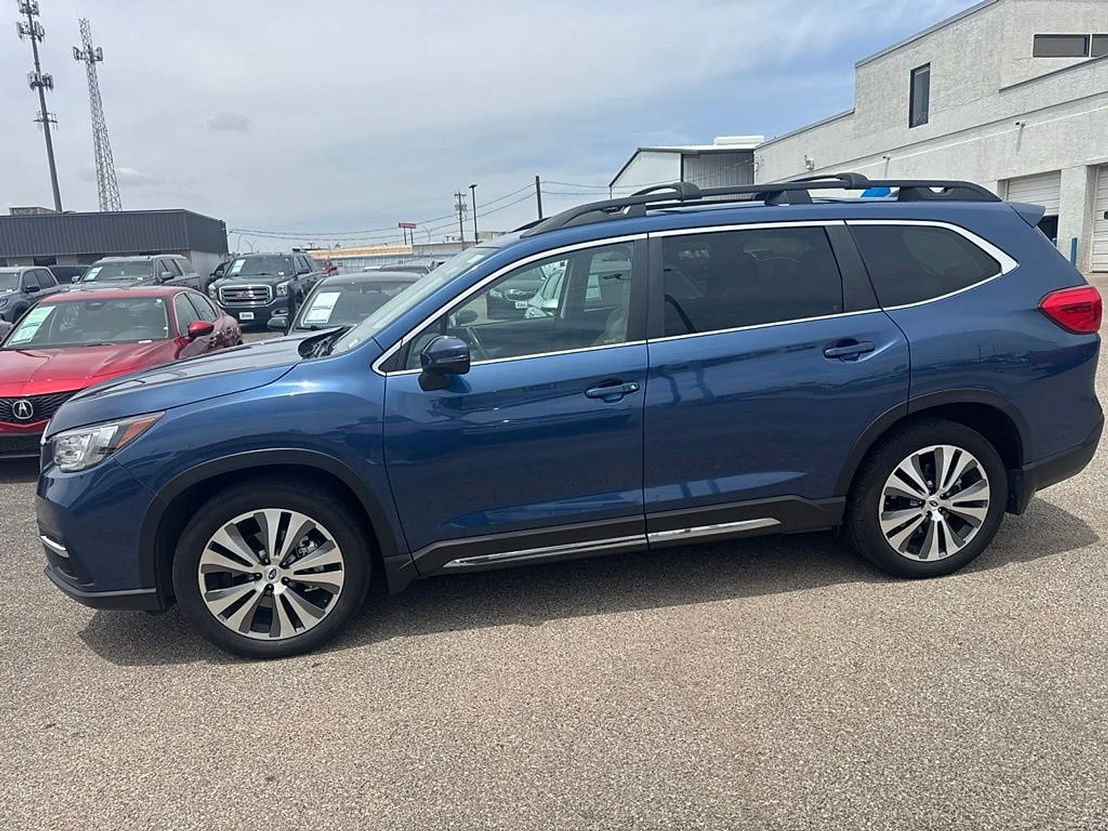2022 Subaru Ascent Limited 8 Passenger's photo