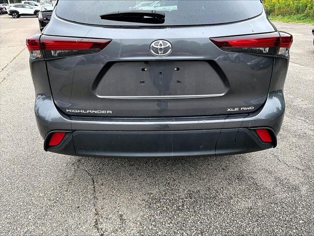 Certified Used 2025 MAGNETIC GRAY MET. Toyota  image 10