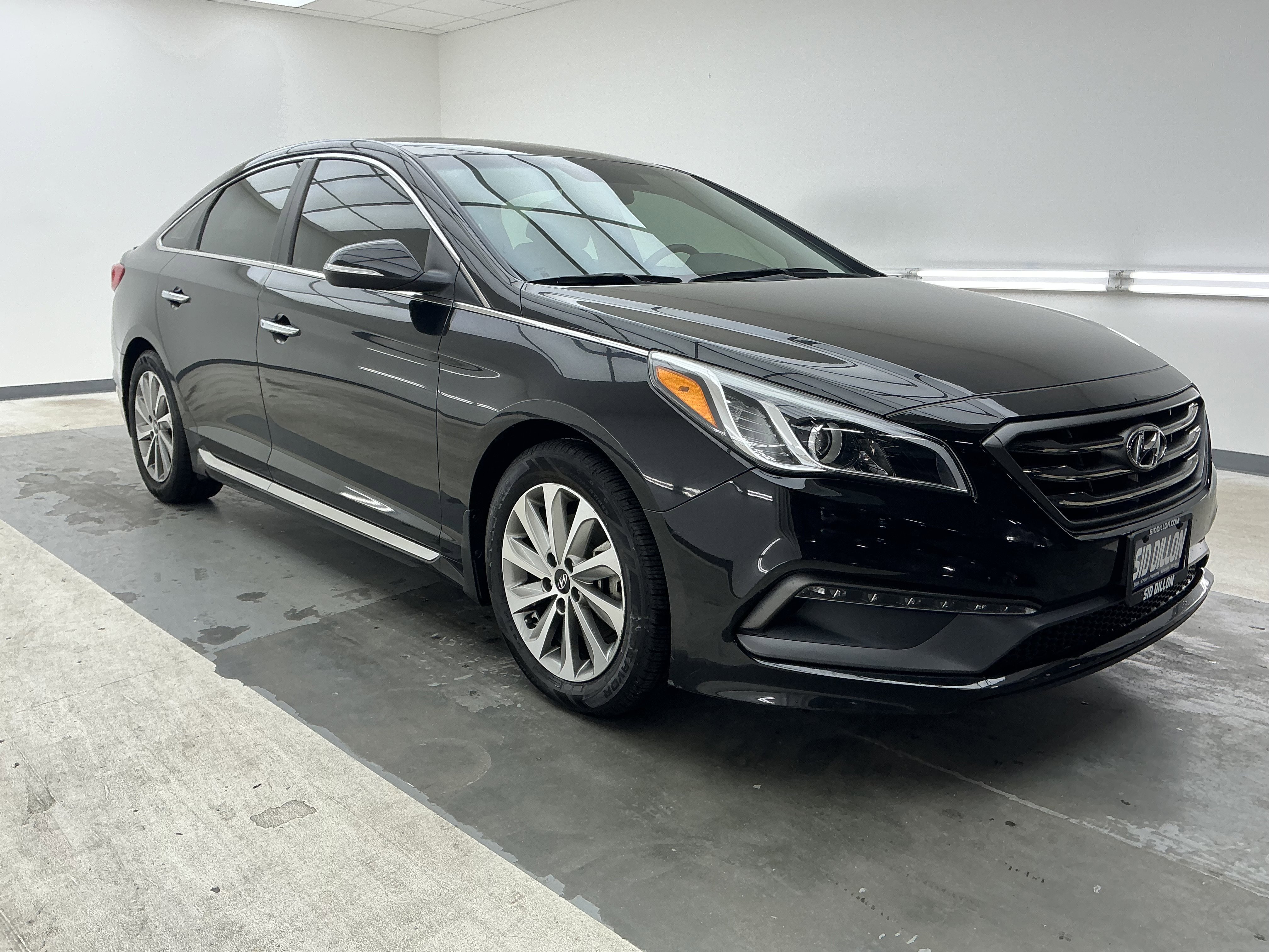 Used 2016 Phantom Black Hyundai 2.4L Sport image 3