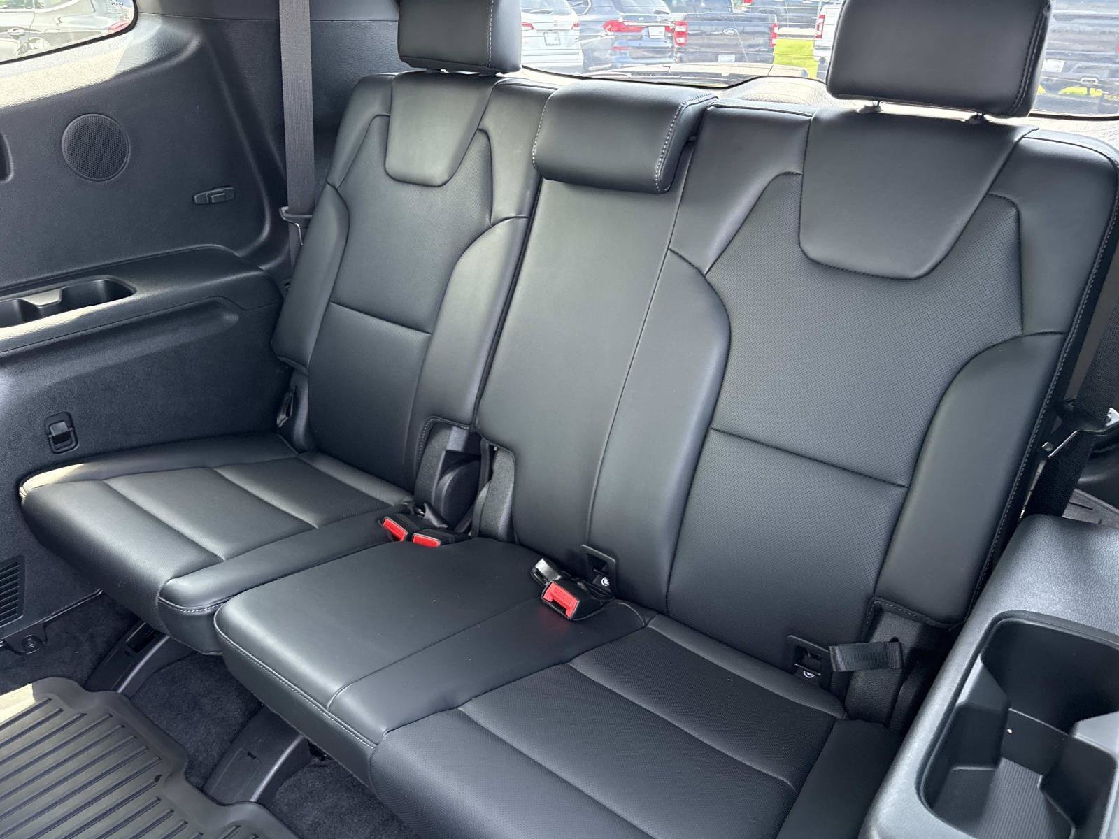 Used 2025 Wolf Gray Kia SX-Prestige X-Line image 18