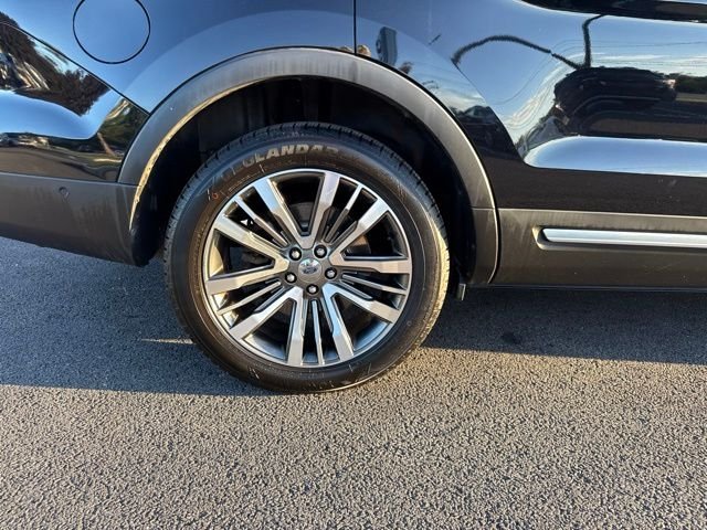 Used 2016 Black Ford Platinum image 9
