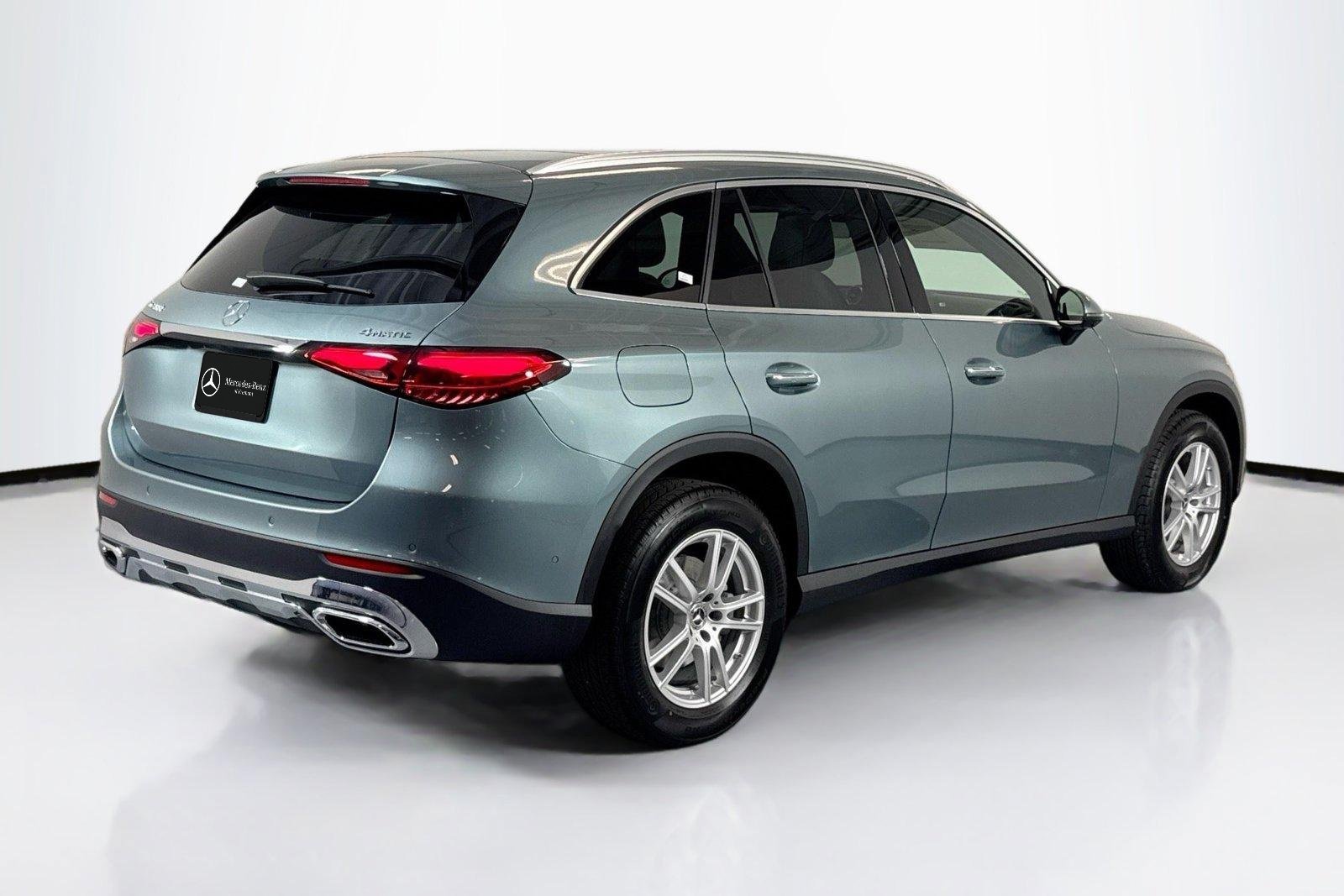 New 2026 Verde Silver Metallic Mercedes-Benz GLC 300 image 5