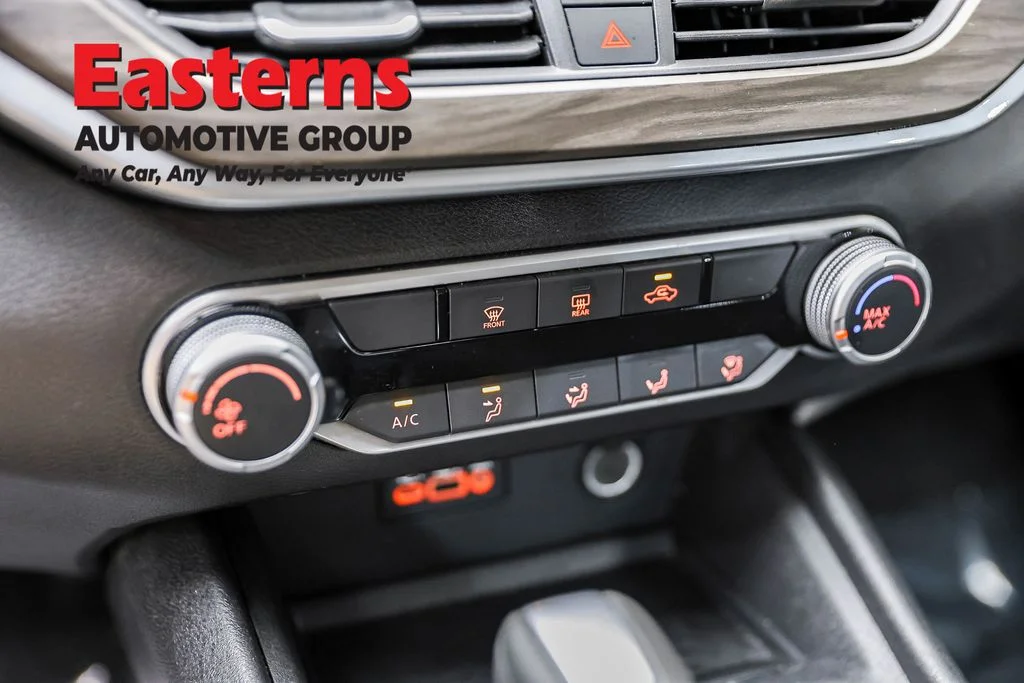 Used 2025 Red Nissan 2.5 SV image 20