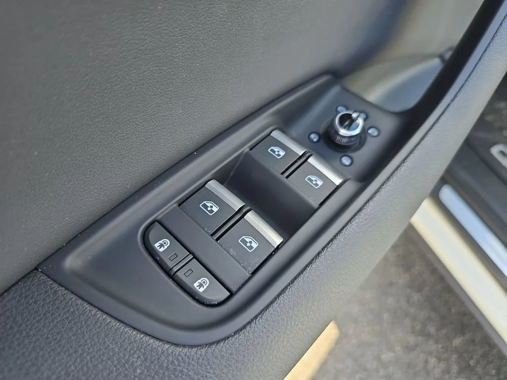 Used 2021 White Audi Premium 55 TFSI quattro Tiptronic image 30