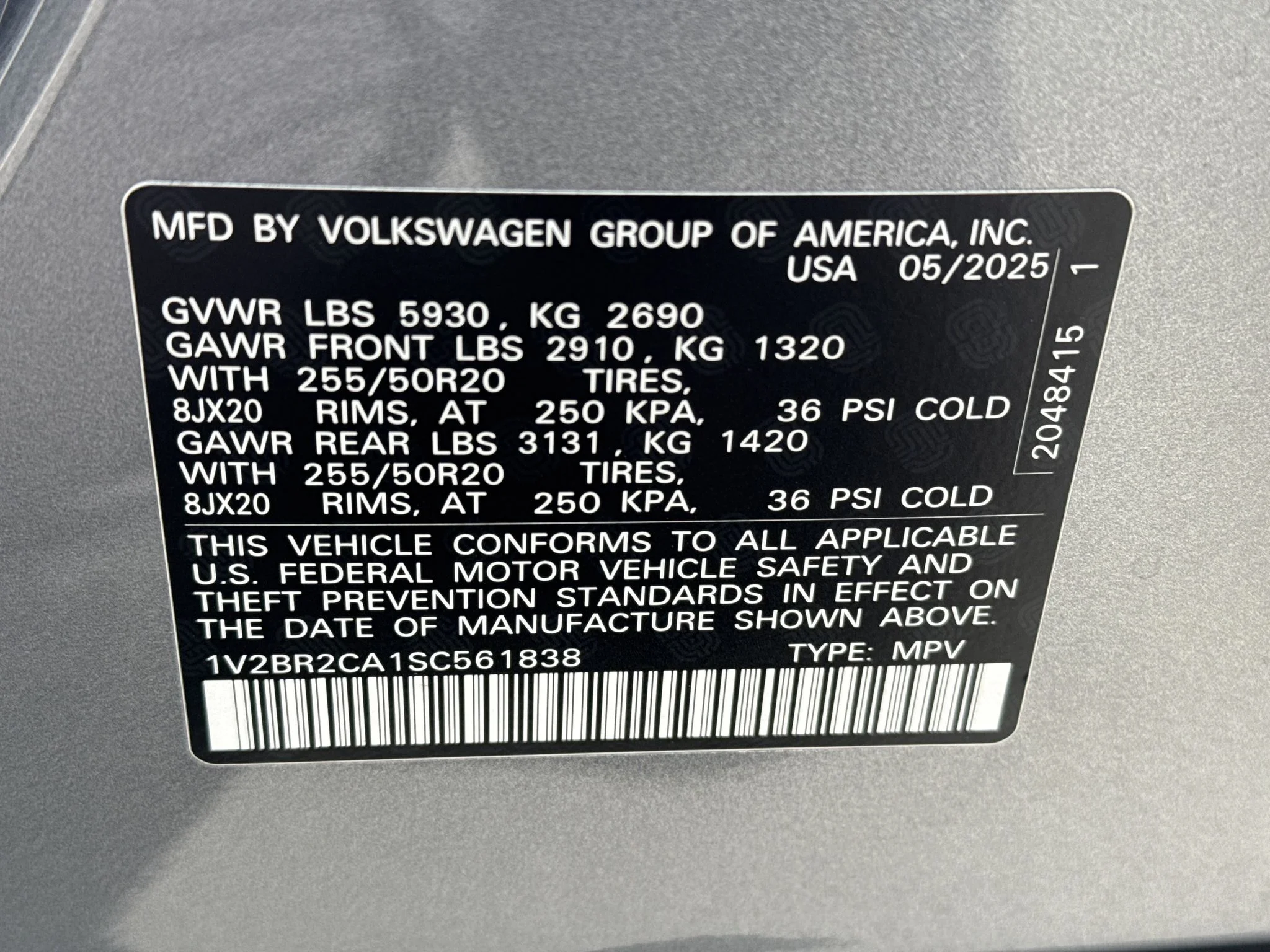 Used 2025 Silver Mist Metallic Volkswagen 2.0T SEL image 35