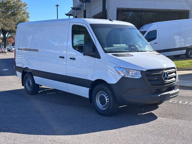 2026 Mercedes-Benz Sprinter 2500 Cargo 144 WB