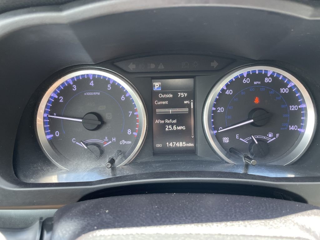 Used 2018 Gray Toyota LE image 17