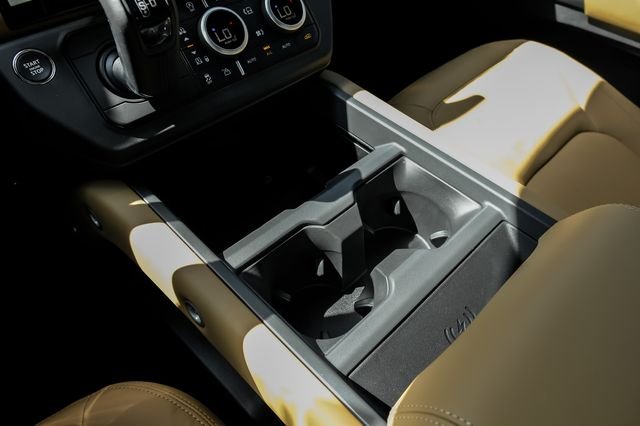 New 2026 Santorini Black Land Rover X-Dynamic SE image 33