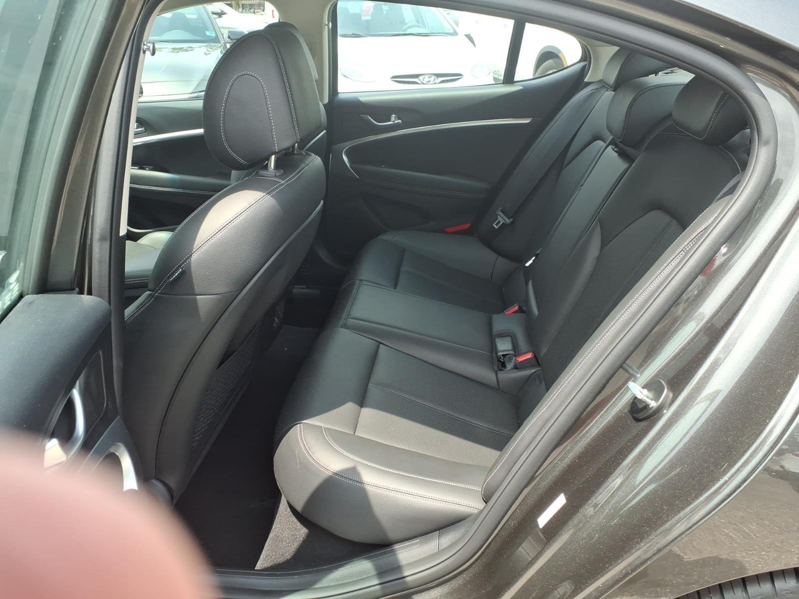 2025 GENESIS G70 Standard - Photo 20