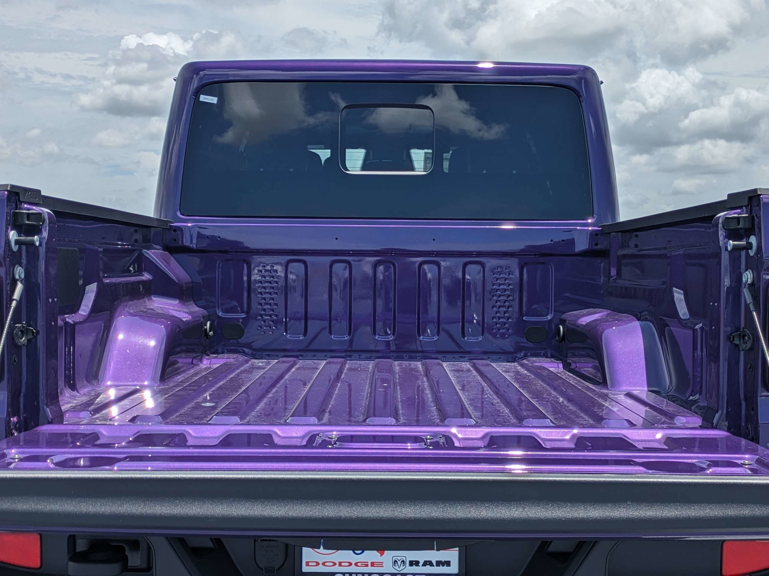 New 2026 Reign Exterior Paint Jeep Sahara image 12
