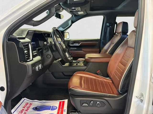 Used 2025 White GMC Denali Ultimate image 10