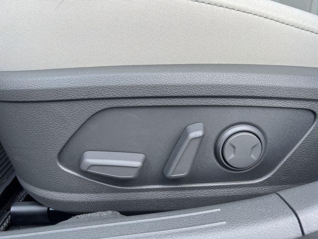New 2026 White Hyundai SEL image 28