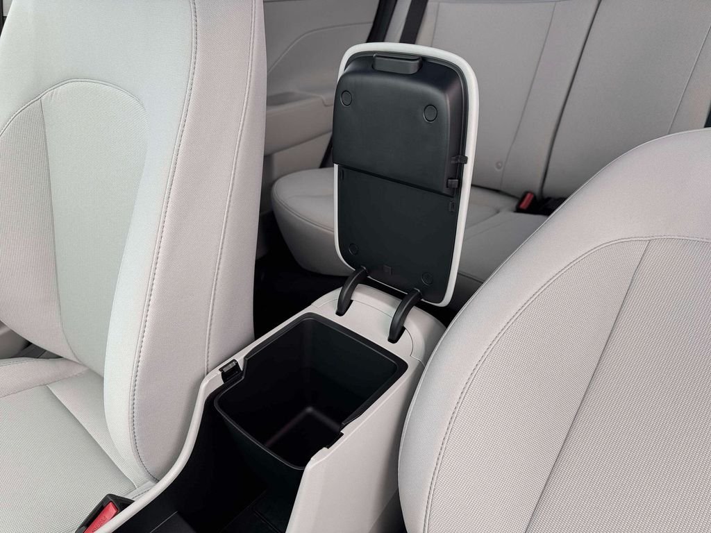 New 2026 Gray Hyundai SE image 19