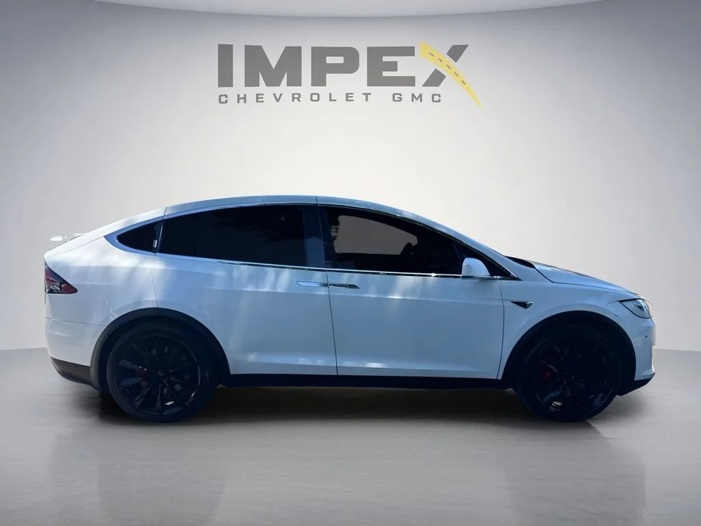 Used 2020  Tesla Performance image 6