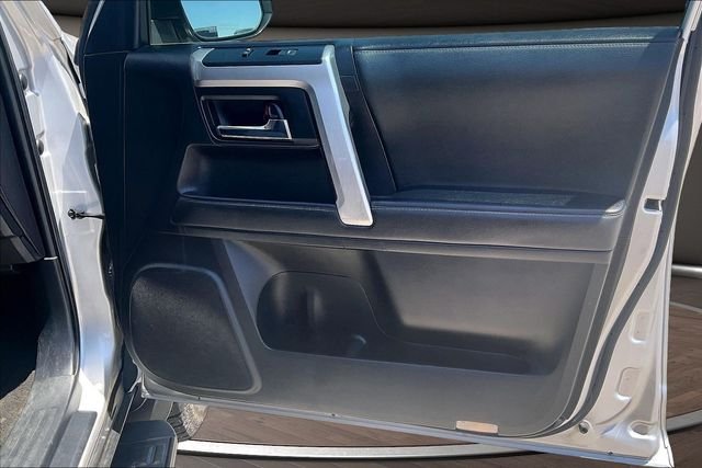 Used 2020 Silver Toyota SR5 image 21