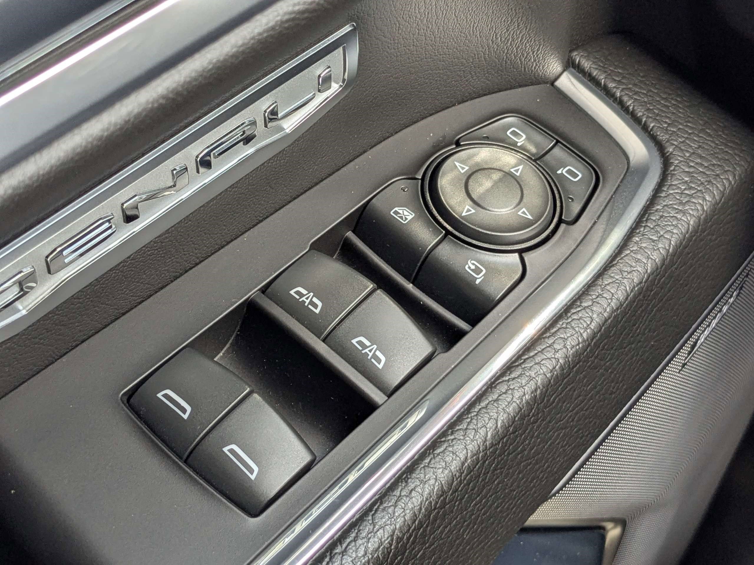 Used 2023 Onyx Black GMC Denali image 24