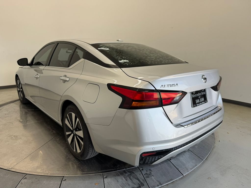 Used 2022 Brilliant Silver Metallic Nissan 2.5 SV image 9