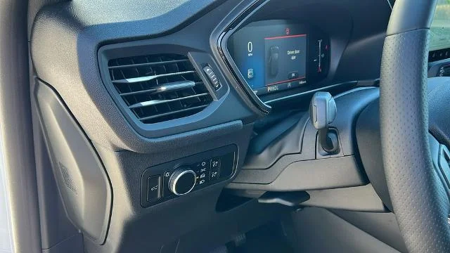New 2025 Star White Metallic Tri-coat Ford ST-Line image 33