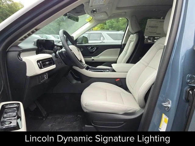 New 2027 Whisper Blue Metallic Clearcoat Lincoln Reserve image 32