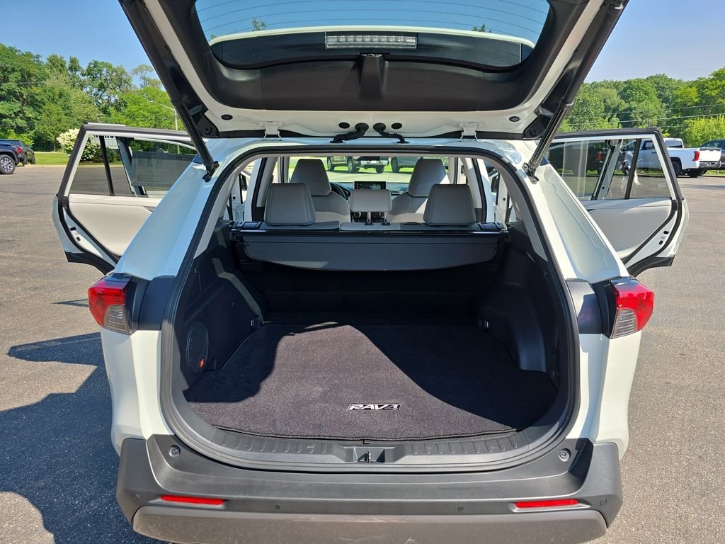 Certified Used 2019 White Toyota Limited image 15
