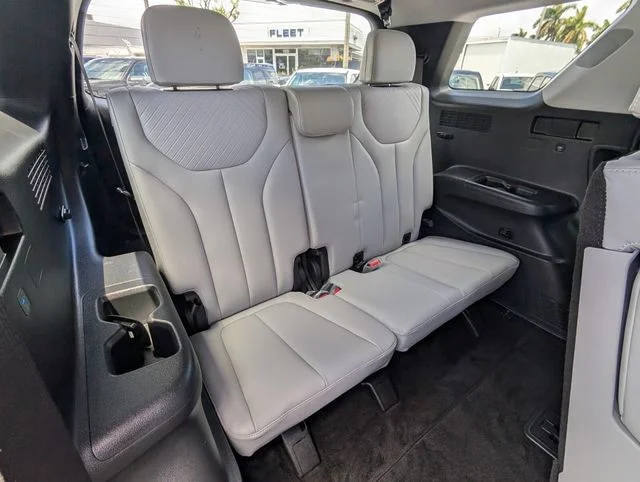 Used 2024 White Hyundai SEL image 18