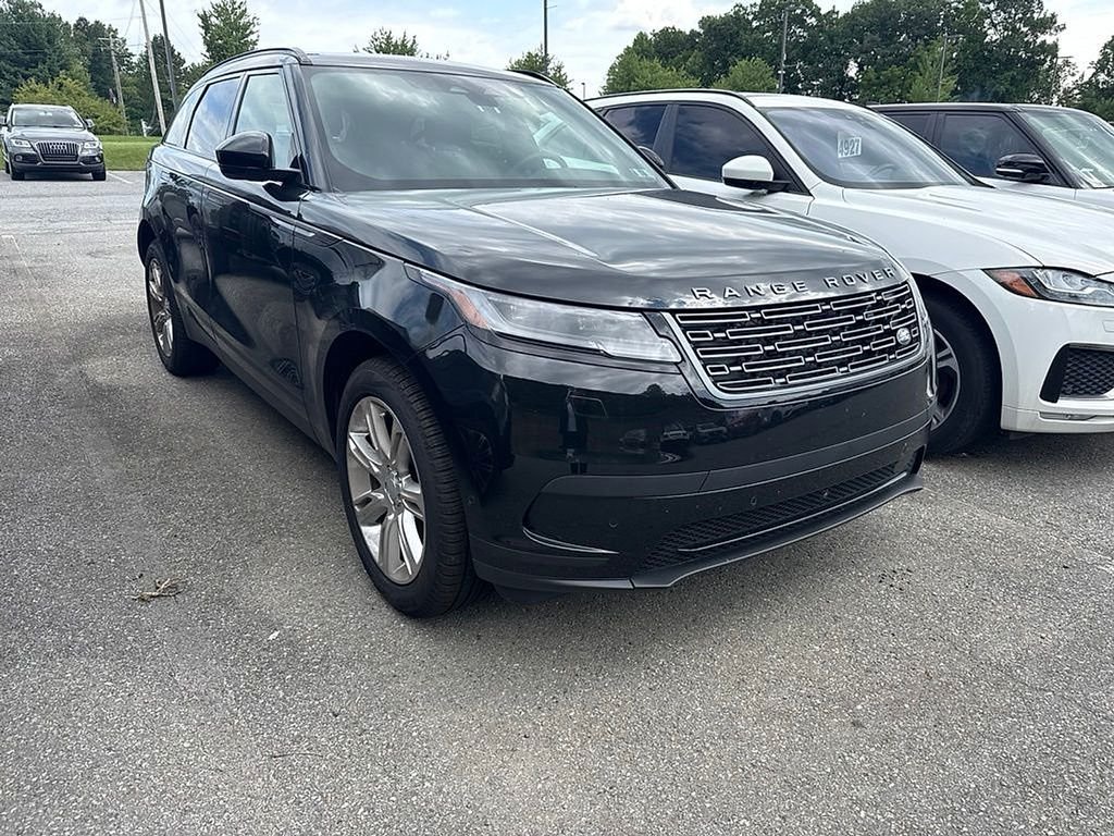 Certified Used 2026 Santorini Black Metallic Land Rover S image 6