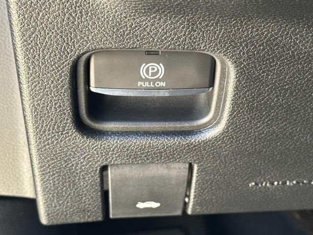 Used 2024 Gray Jeep Laredo image 33