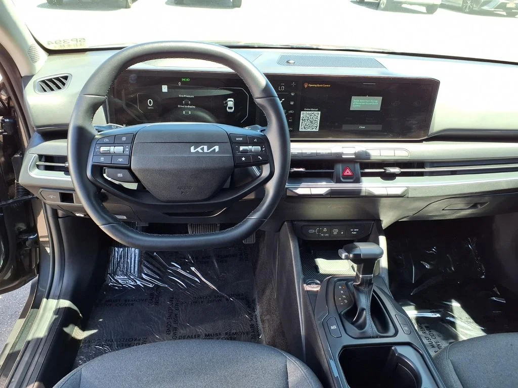 Certified Used 2025 Gray Kia EX image 9